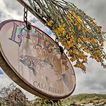 La Trucha Del Arco Iris Bed & Breakfast El Acebo de San Miguel Eksteriør bilde