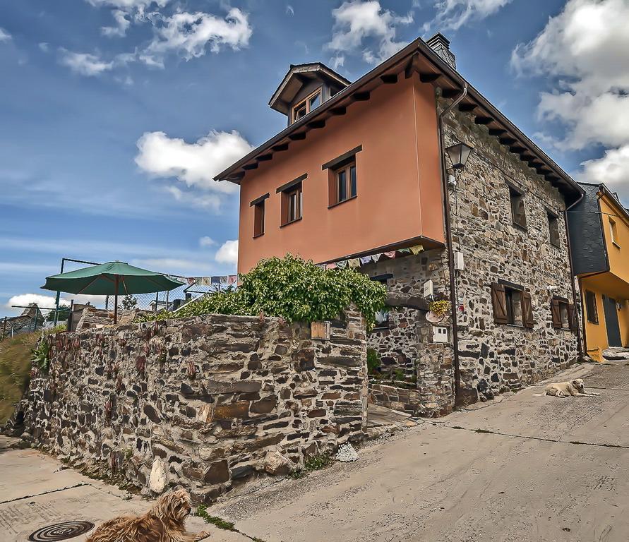La Trucha Del Arco Iris Bed & Breakfast El Acebo de San Miguel Eksteriør bilde