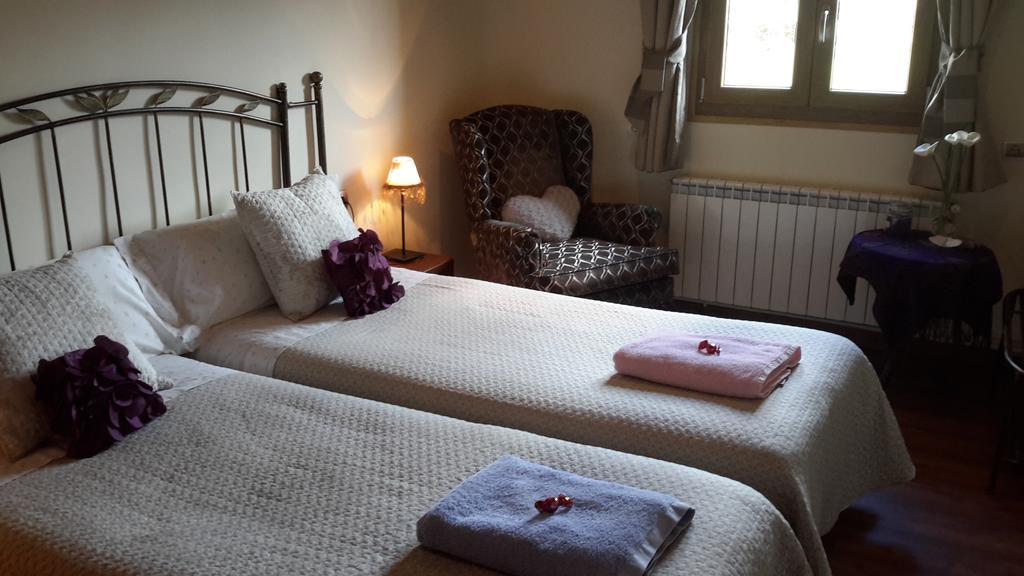 La Trucha Del Arco Iris Bed & Breakfast El Acebo de San Miguel Eksteriør bilde