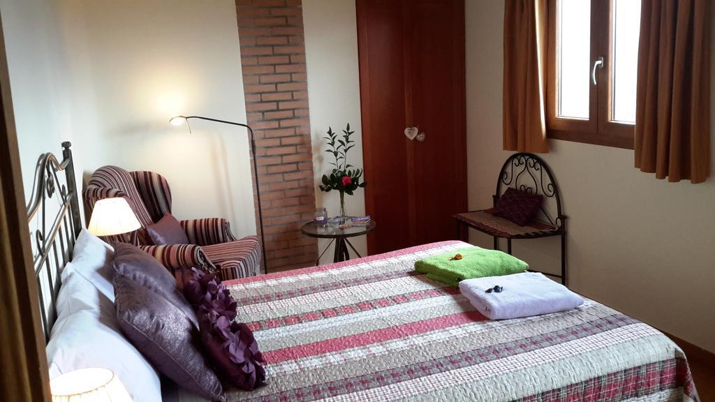 La Trucha Del Arco Iris Bed & Breakfast El Acebo de San Miguel Eksteriør bilde