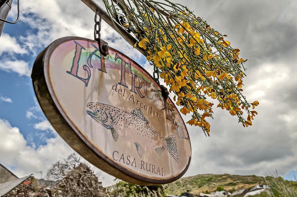 La Trucha Del Arco Iris Bed & Breakfast El Acebo de San Miguel Eksteriør bilde